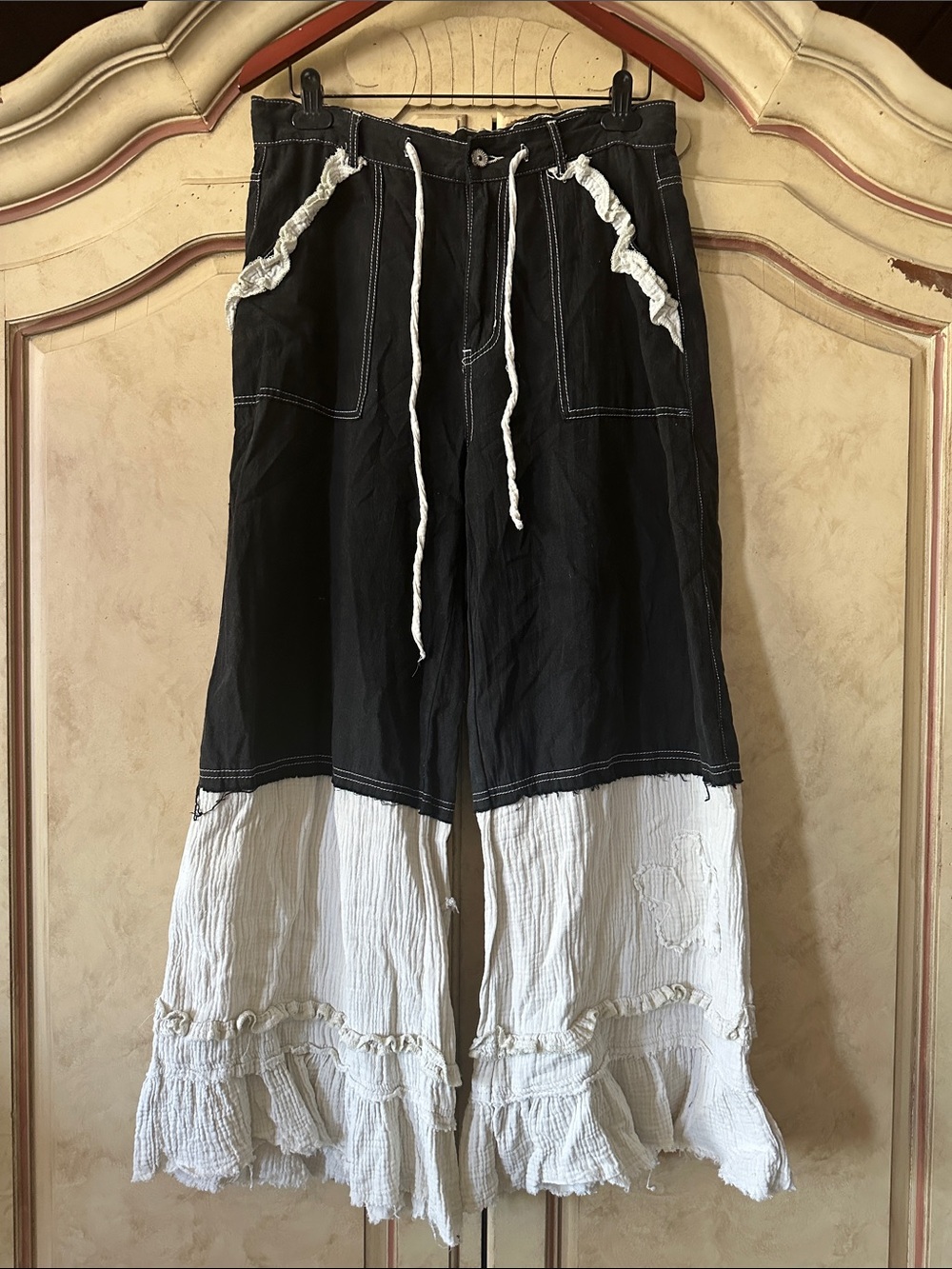 POL Black Patchwork Ruffle Wide-Leg Denim Jeans Pants size Medium
